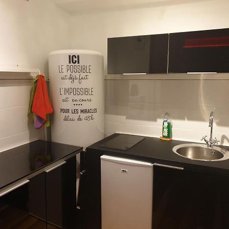 SPA Celyna appartement avec jacuzzi privatif Lyon Extérieur photo